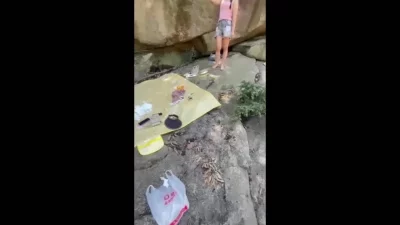 领别人媳妇五一去山涧野餐打炮哈哈哈野战